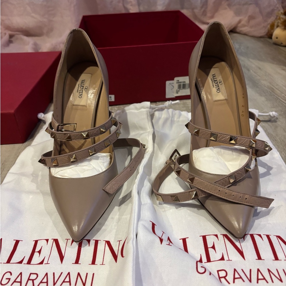 Valentino Garavani Taupe Rockstud Heels